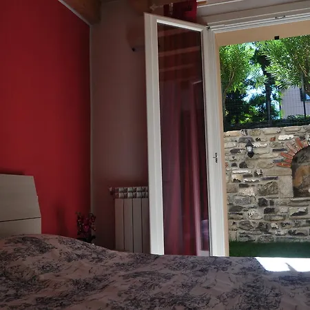Bed & Breakfast La Tana *
